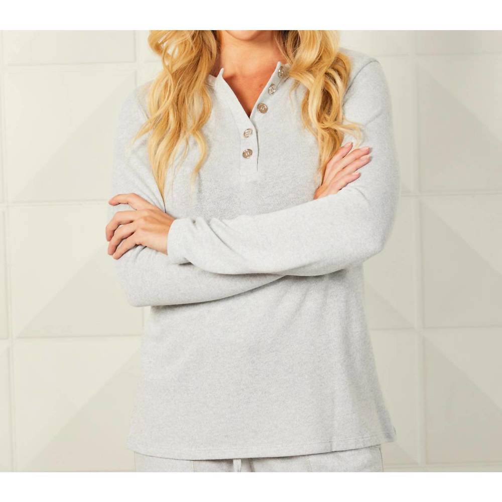 NEW FRENCH KYSS button top in silver